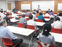 57人が参加した人事労務セミナー(6月12日開催) 57人が参加した人事労務セミナー(6月12日開催)