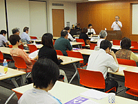 25人が参加した秘密保全法学習会 25人が参加した秘密保全法学習会