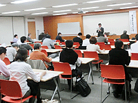 30人が参加した国家戦略特区学習会(協会セミナールーム) 30人が参加した国家戦略特区学習会(協会セミナールーム)