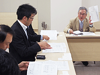 民主党都議に協会の要望を訴える竹﨑三立副会長 民主党都議に協会の要望を訴える竹﨑三立副会長